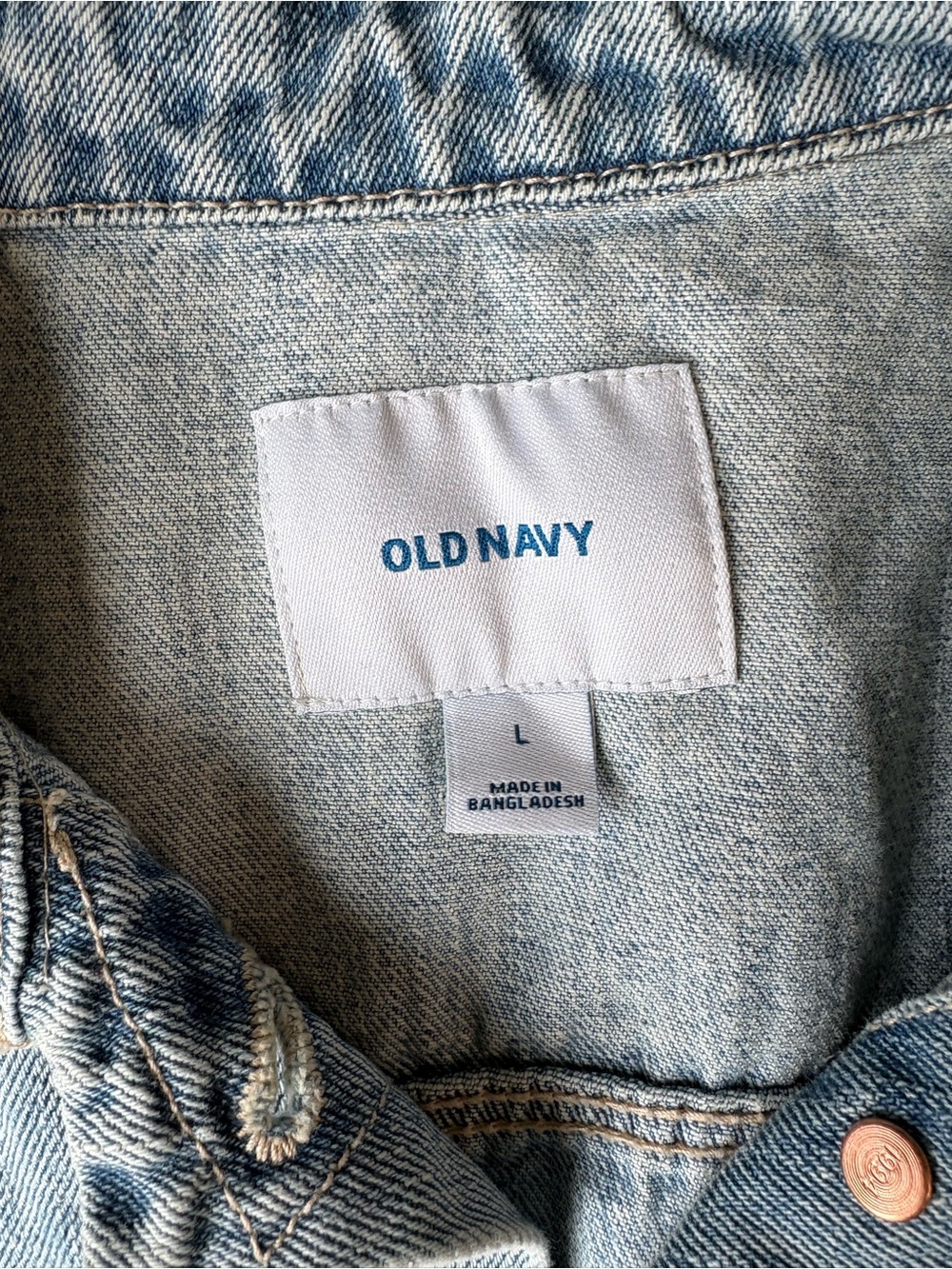 Old Navy Oversized Distressed Denim Jacket Light Wash sz L 100% Cotton - Picture 2 of 12